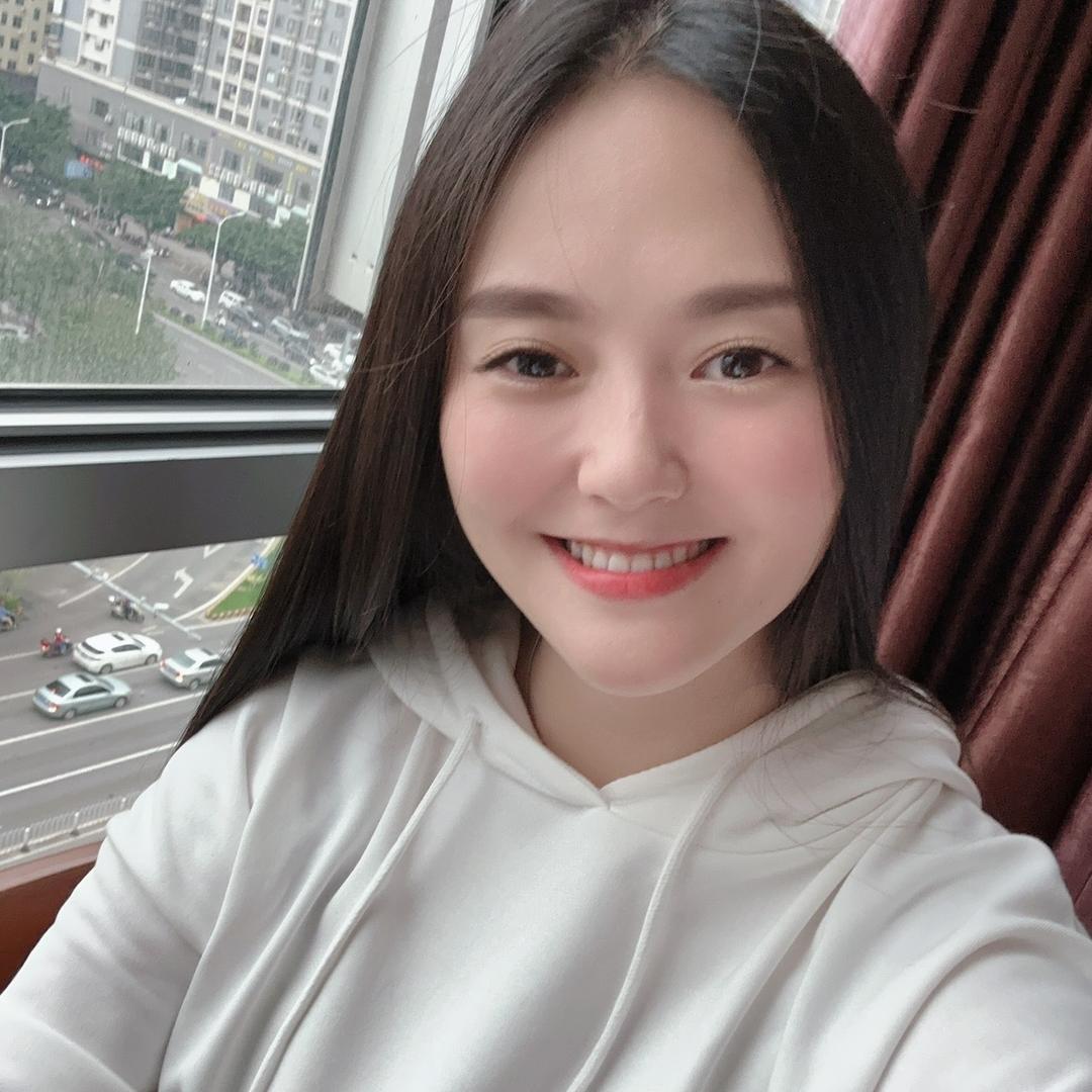 甜甜超爱吃