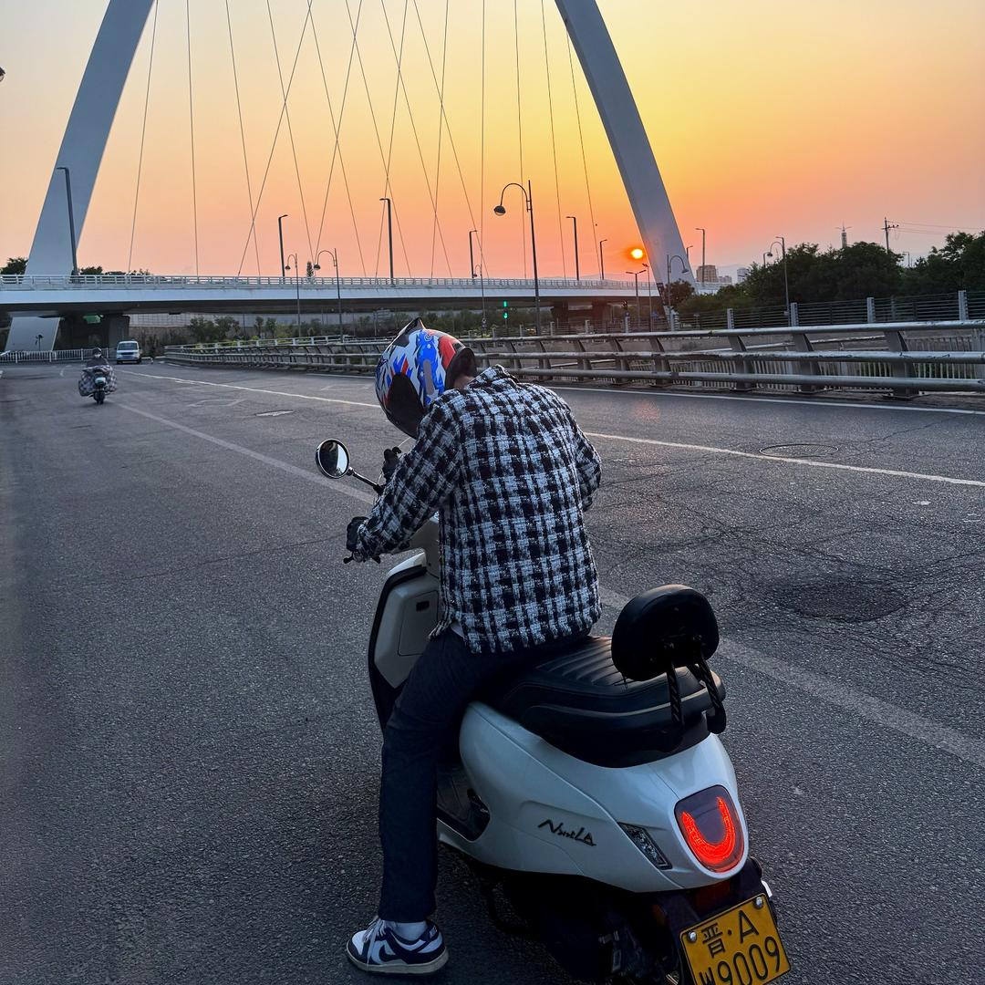 左迁🛵