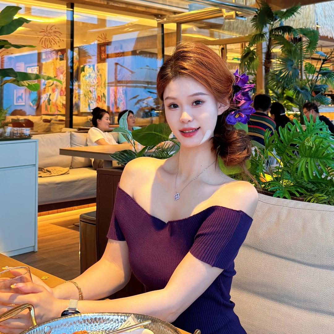 超级有钱幸福大美女