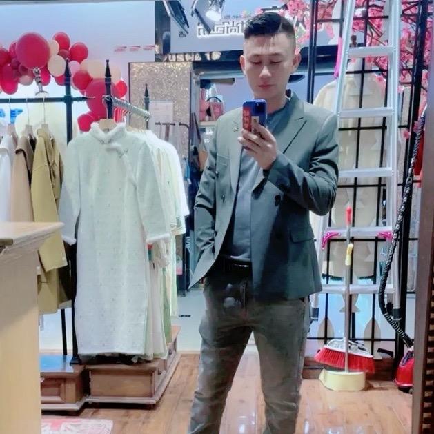 🌈@一Cc油腻-小哥
