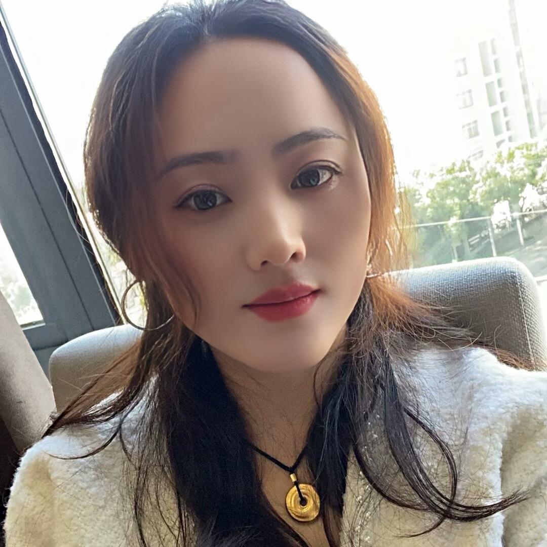 OUZI女装集合店（马桥万达店）