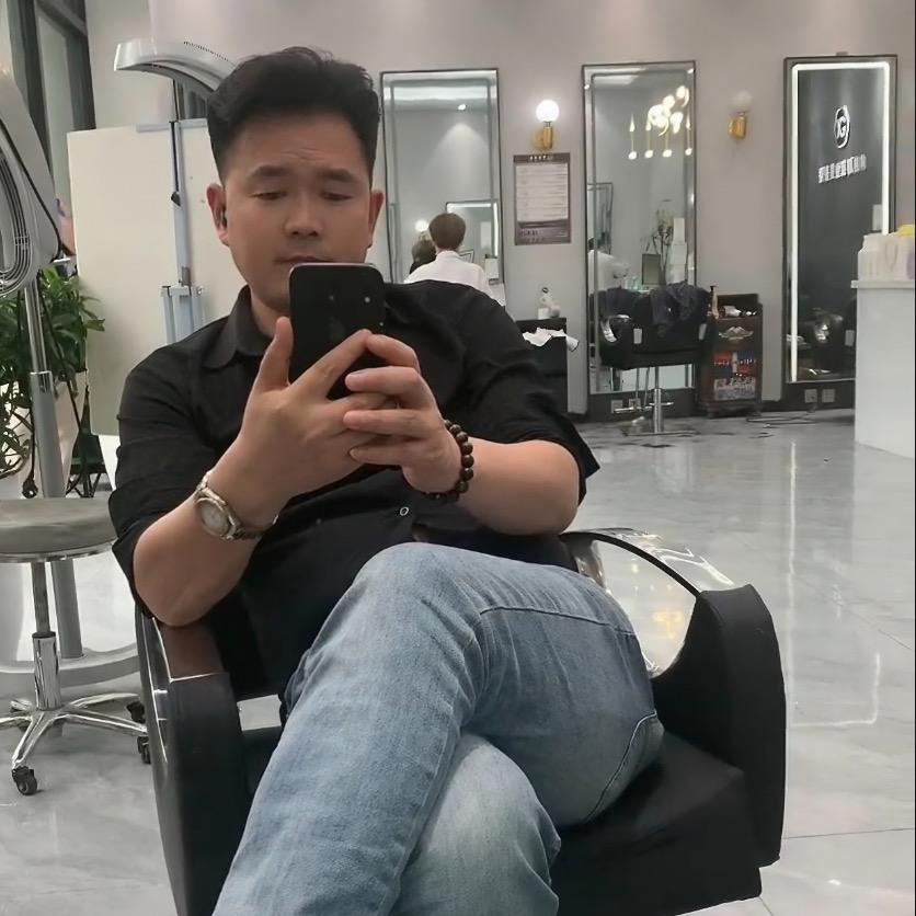 微笑的李渔（李校长）