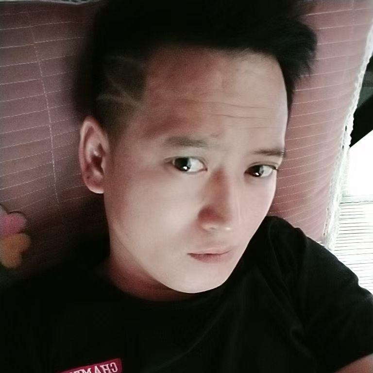 ㄨ忘记了微笑￠