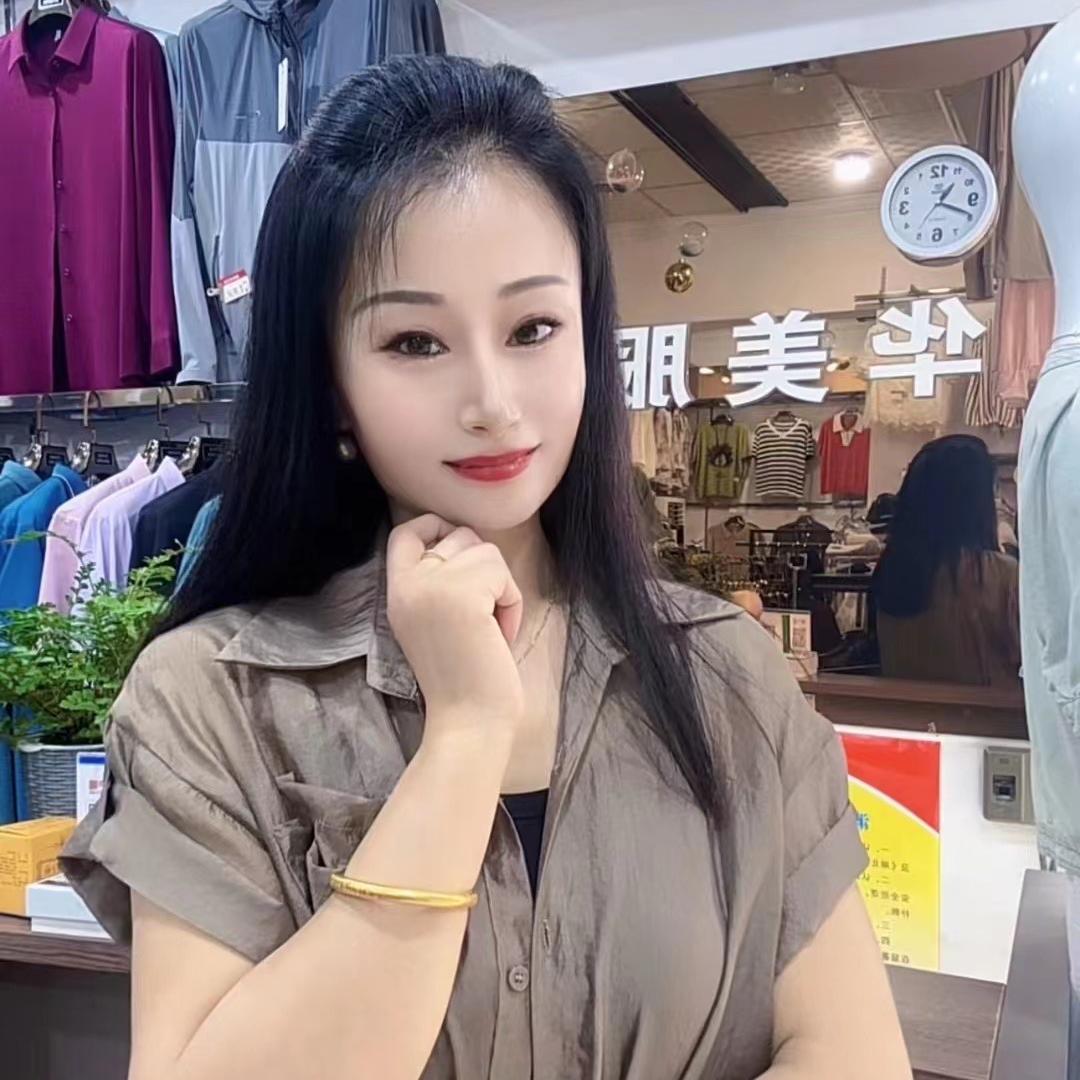华美服装穿搭