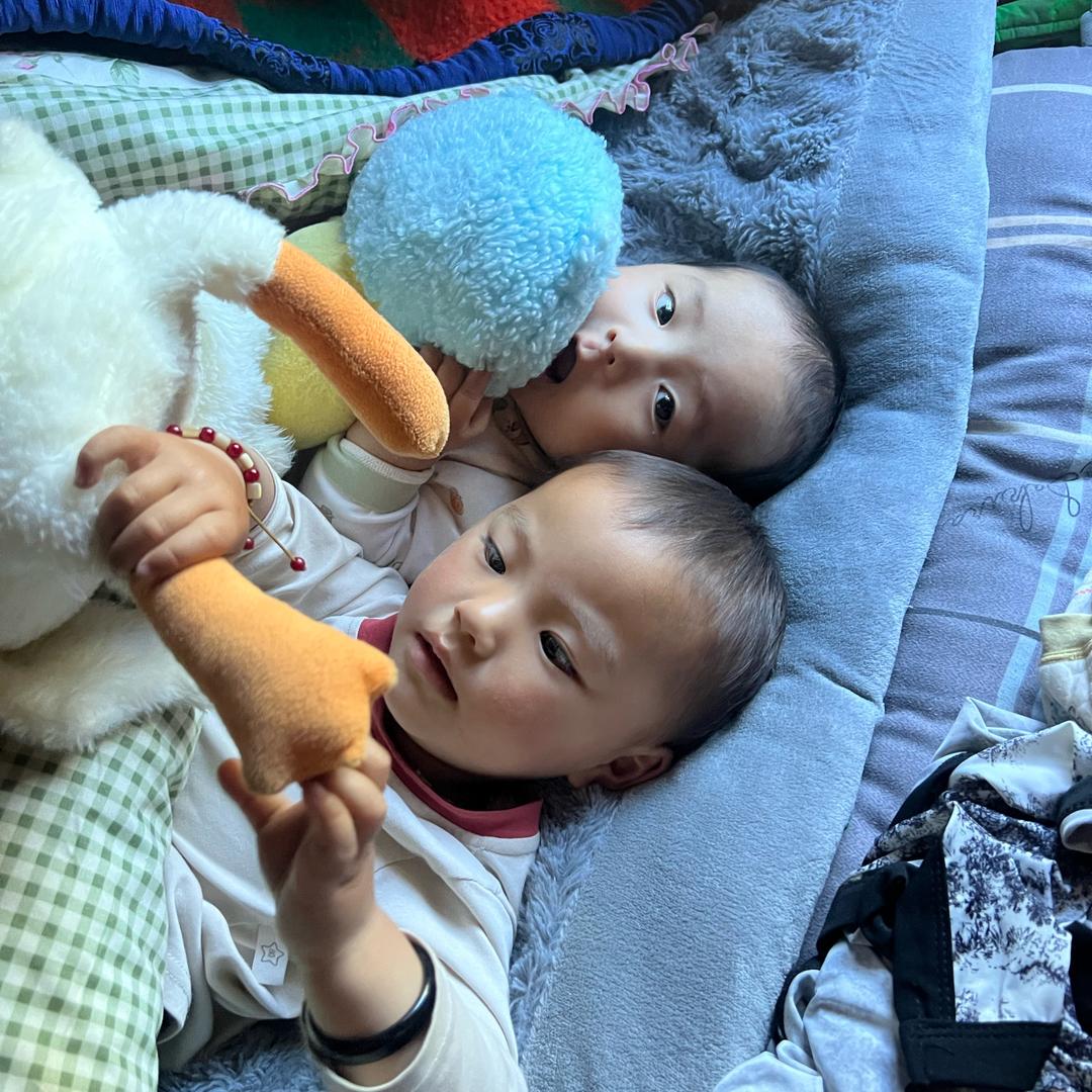 德庆拉姆跟顿珠确桑