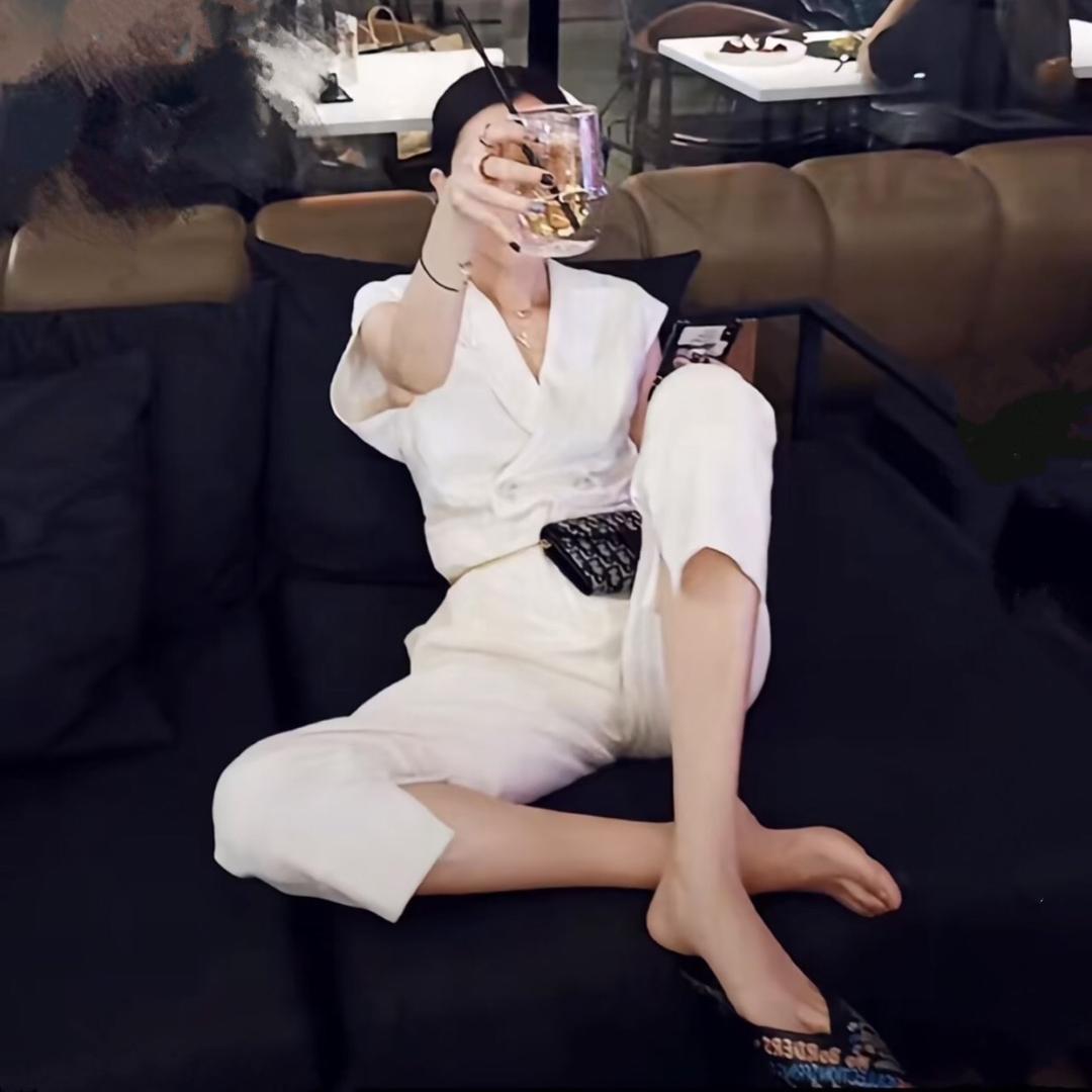 白小白.