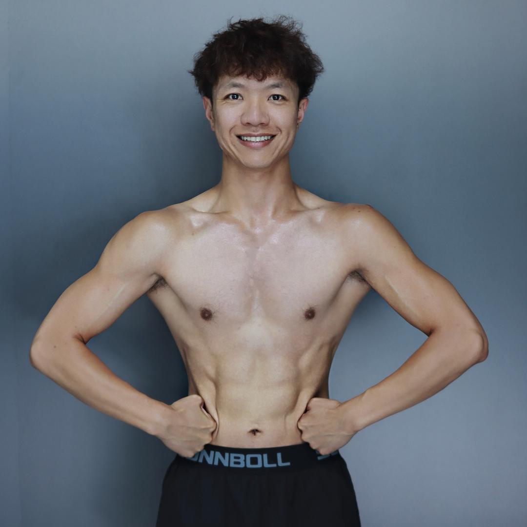 阿毅的7块腹肌