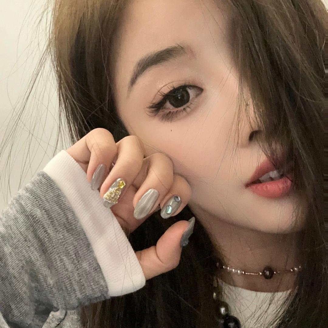 𝑷𝒐𝒎𝒆𝒍𝒐