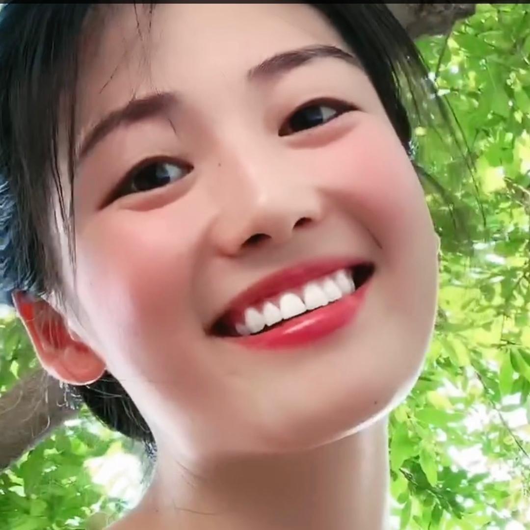 大脸妹177身高