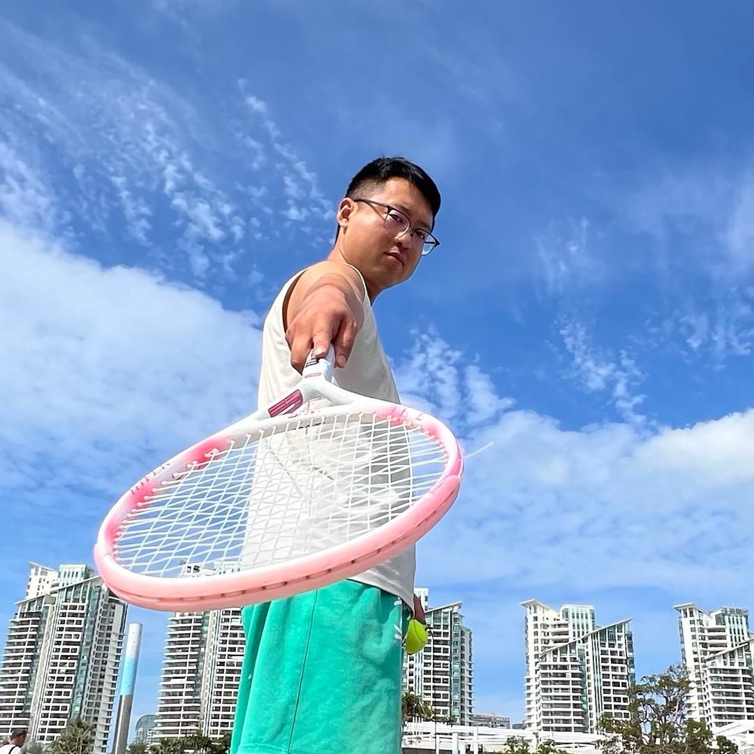 爱打网球的老洋