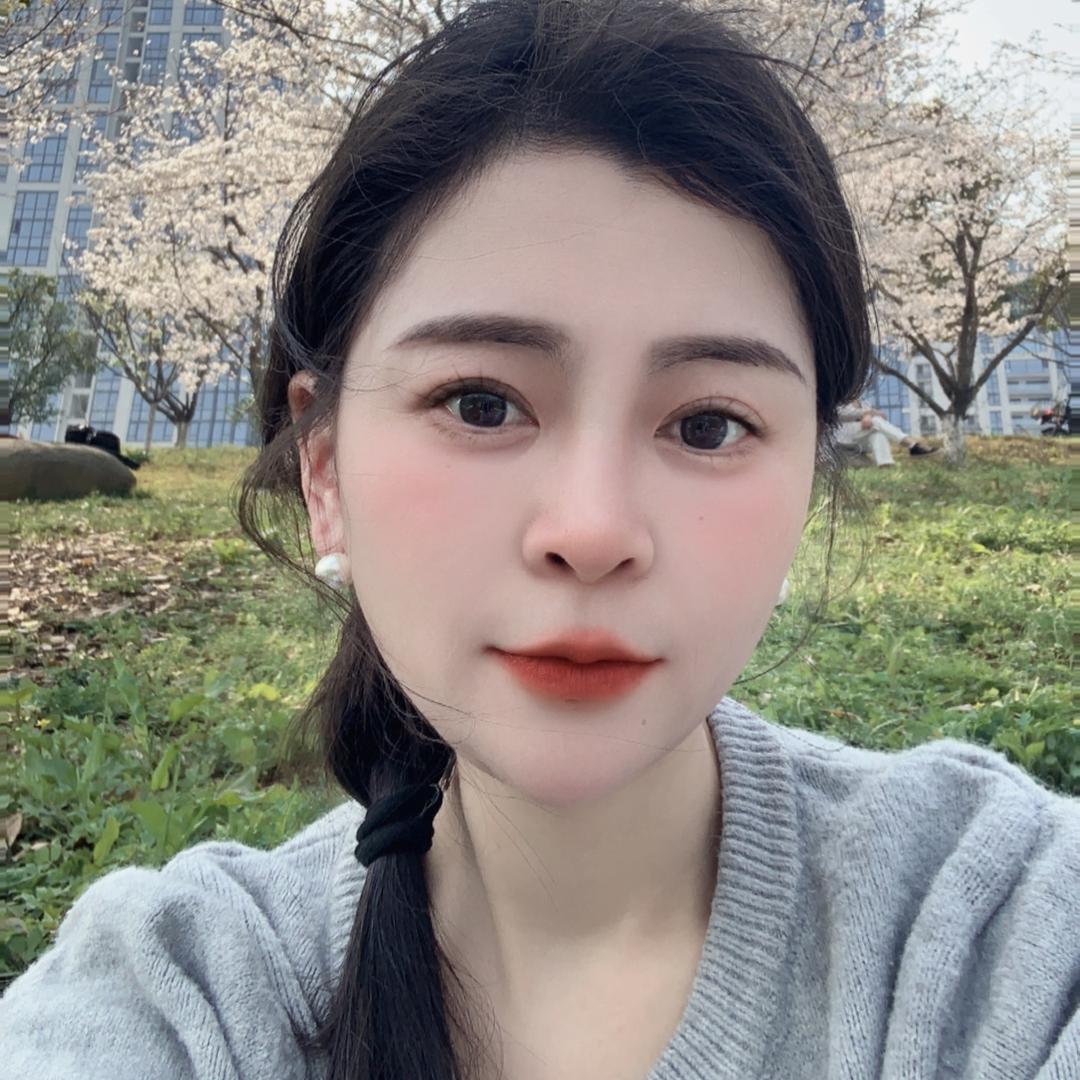 小W今天穿什么