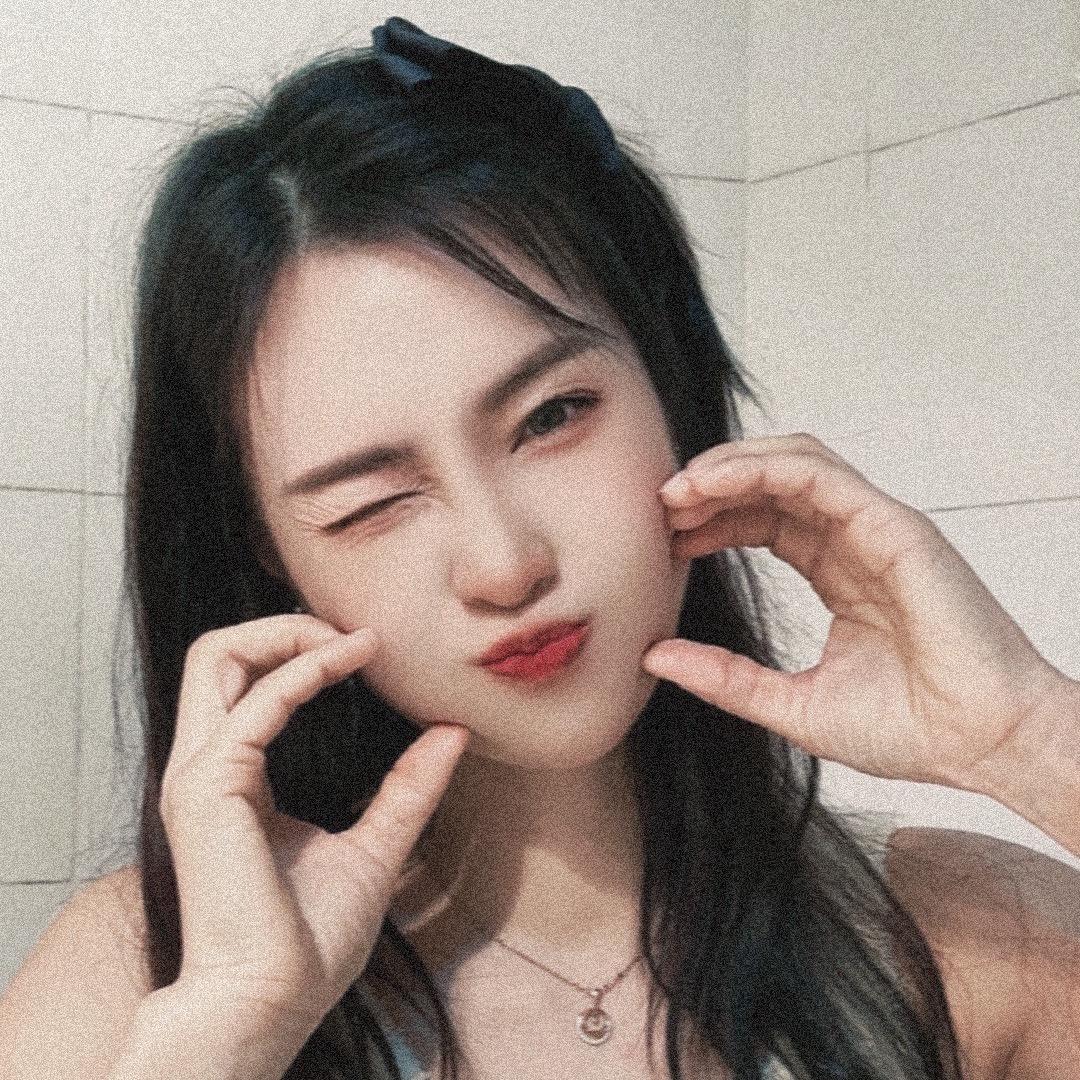 月儿在眨眼😊