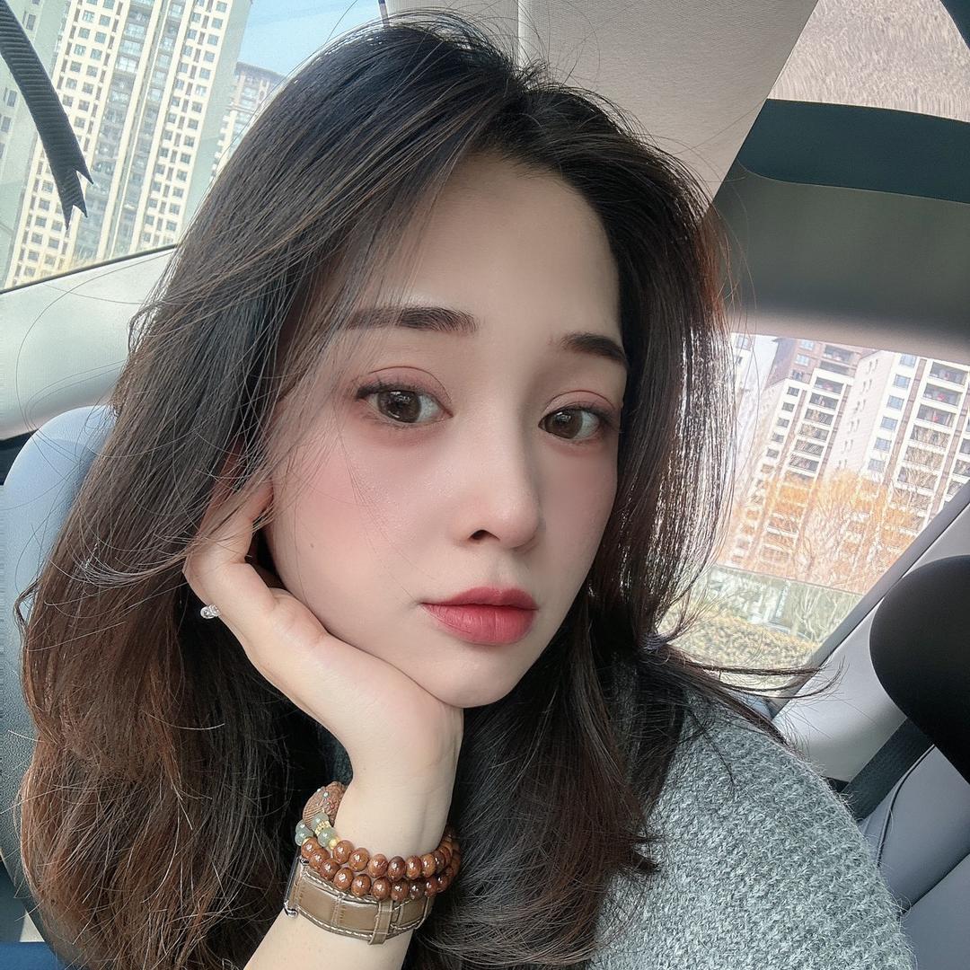 发光的少女