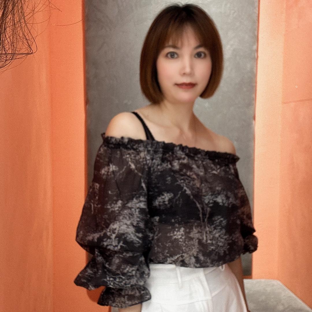 英子