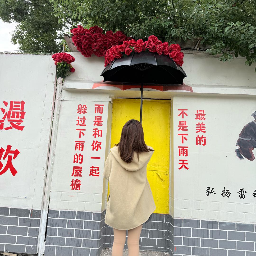 军翔百货长虹路店小霞