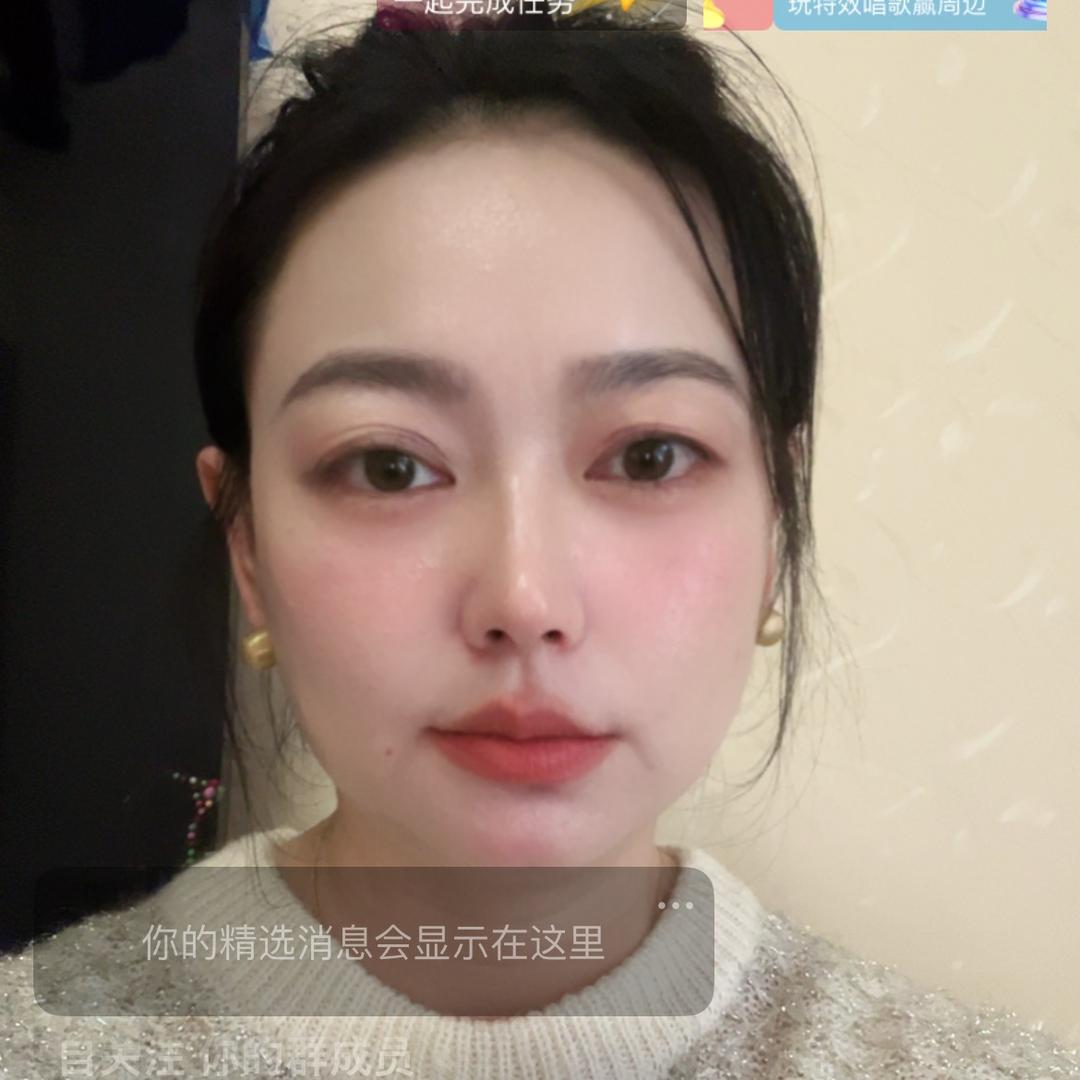 万般微颜  玲子