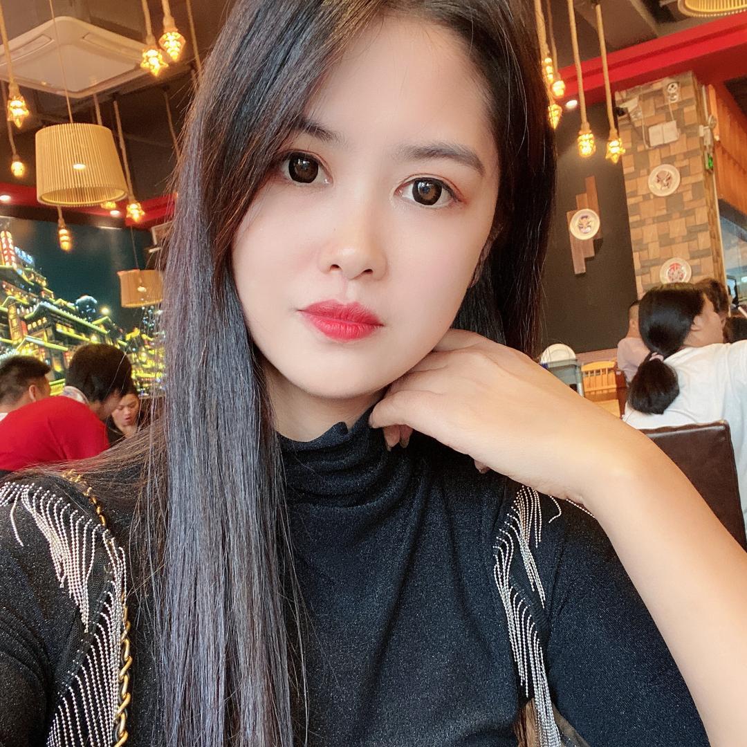 卡卡服饰搭配