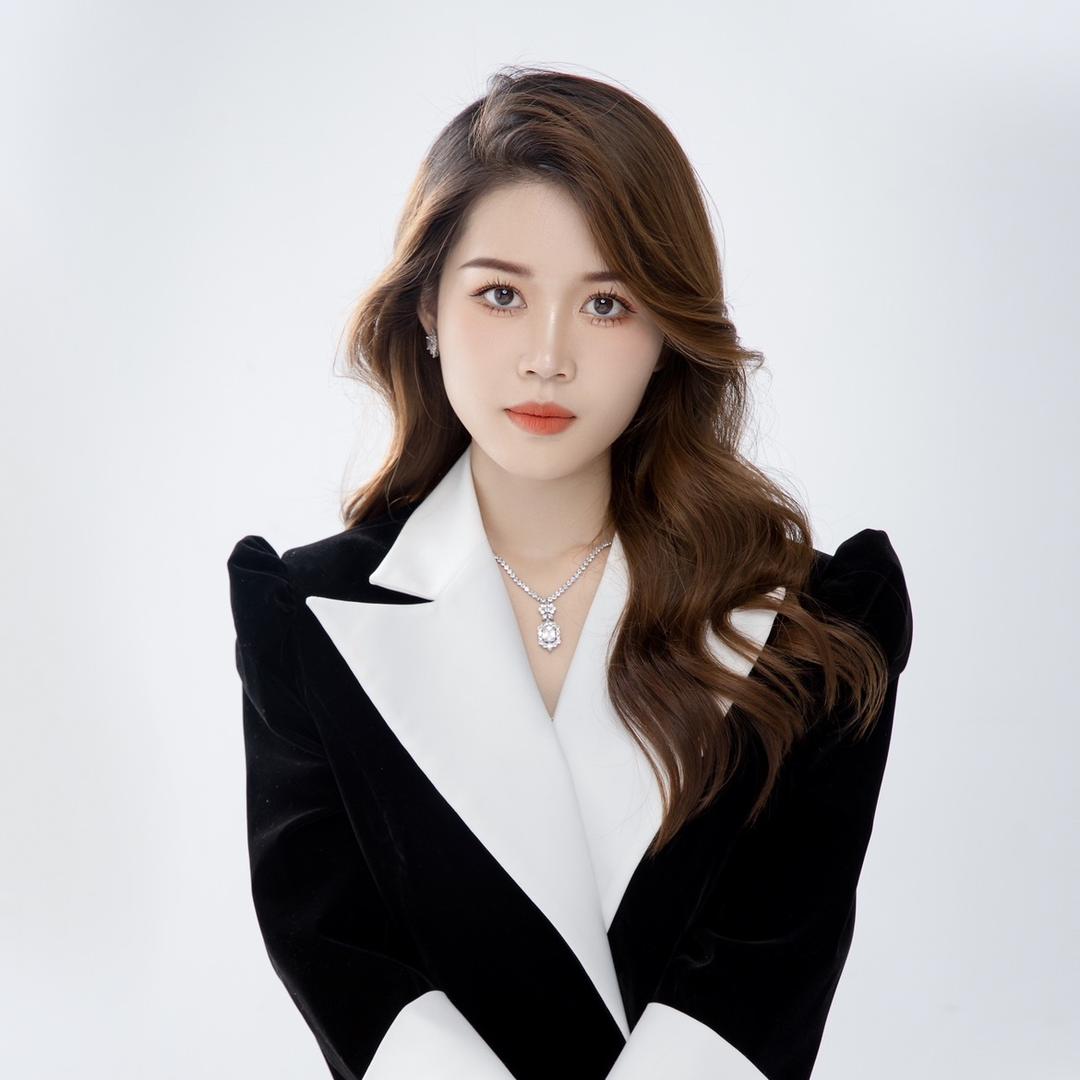 会主持的朗朗🎤