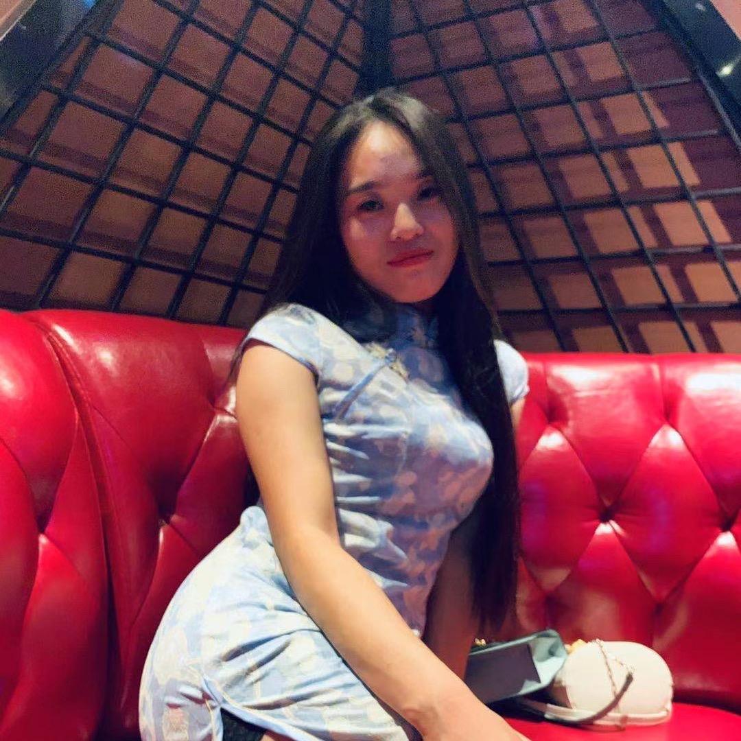 彤彤
