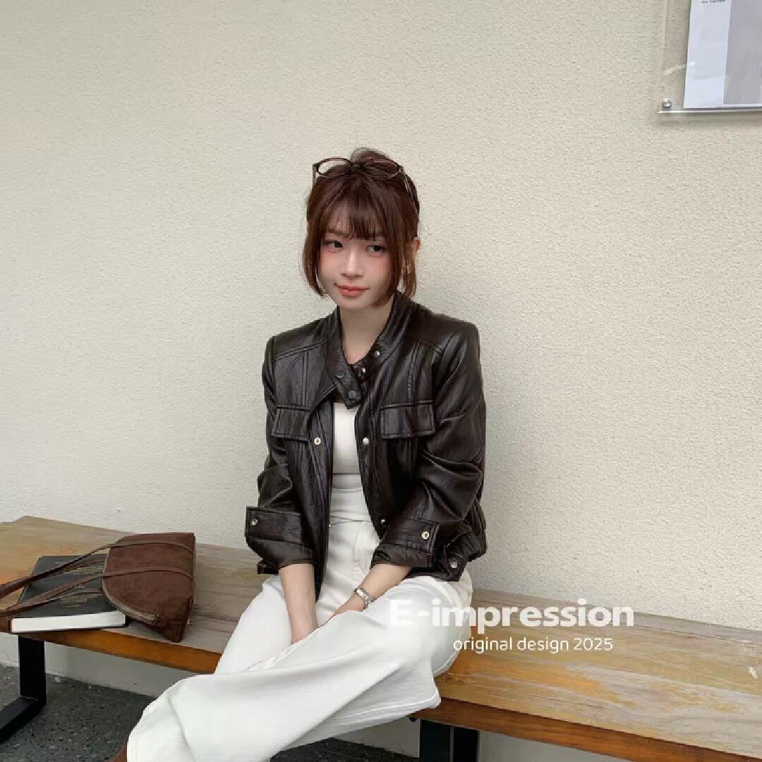 卖衣服鞋子的小姐姐