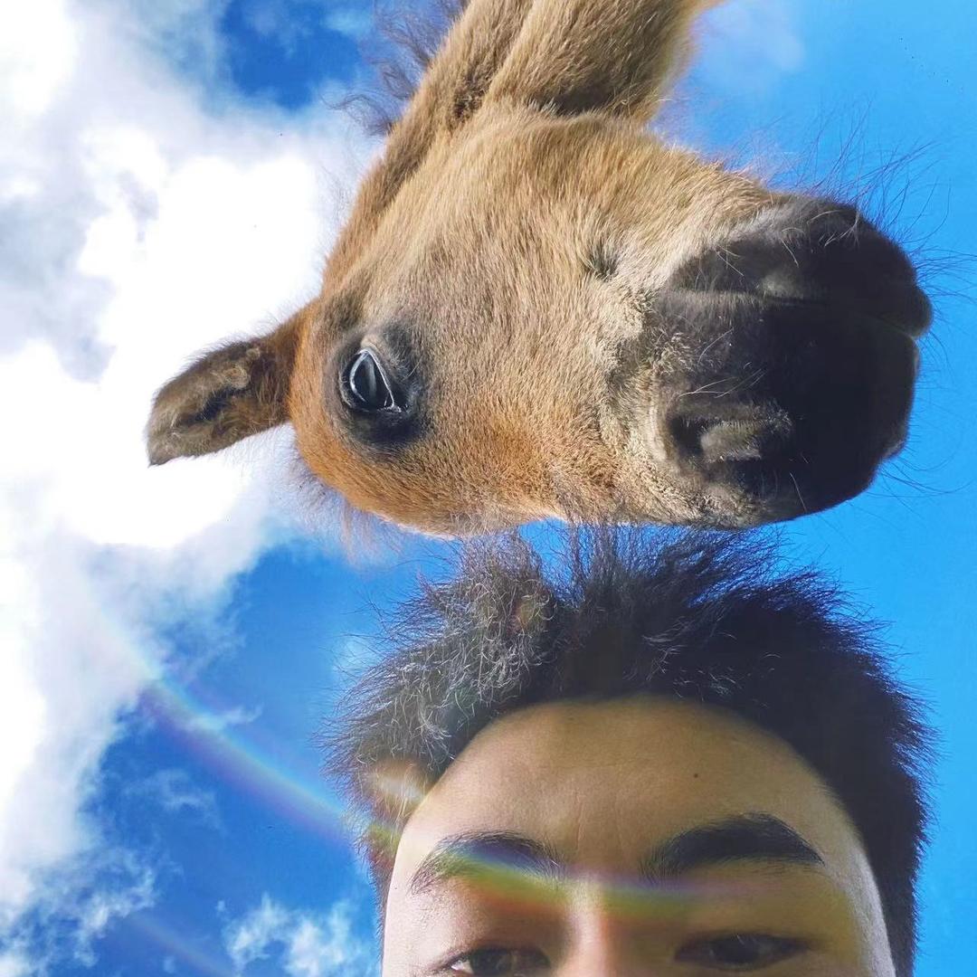 小更😎