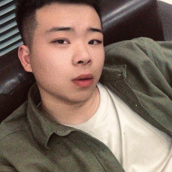 小远哥( ´◔ ‸◔')哼