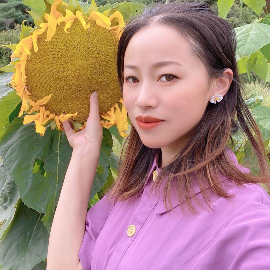 云南丽江古城贝壳美甲美睫