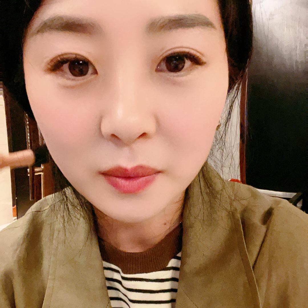 妞