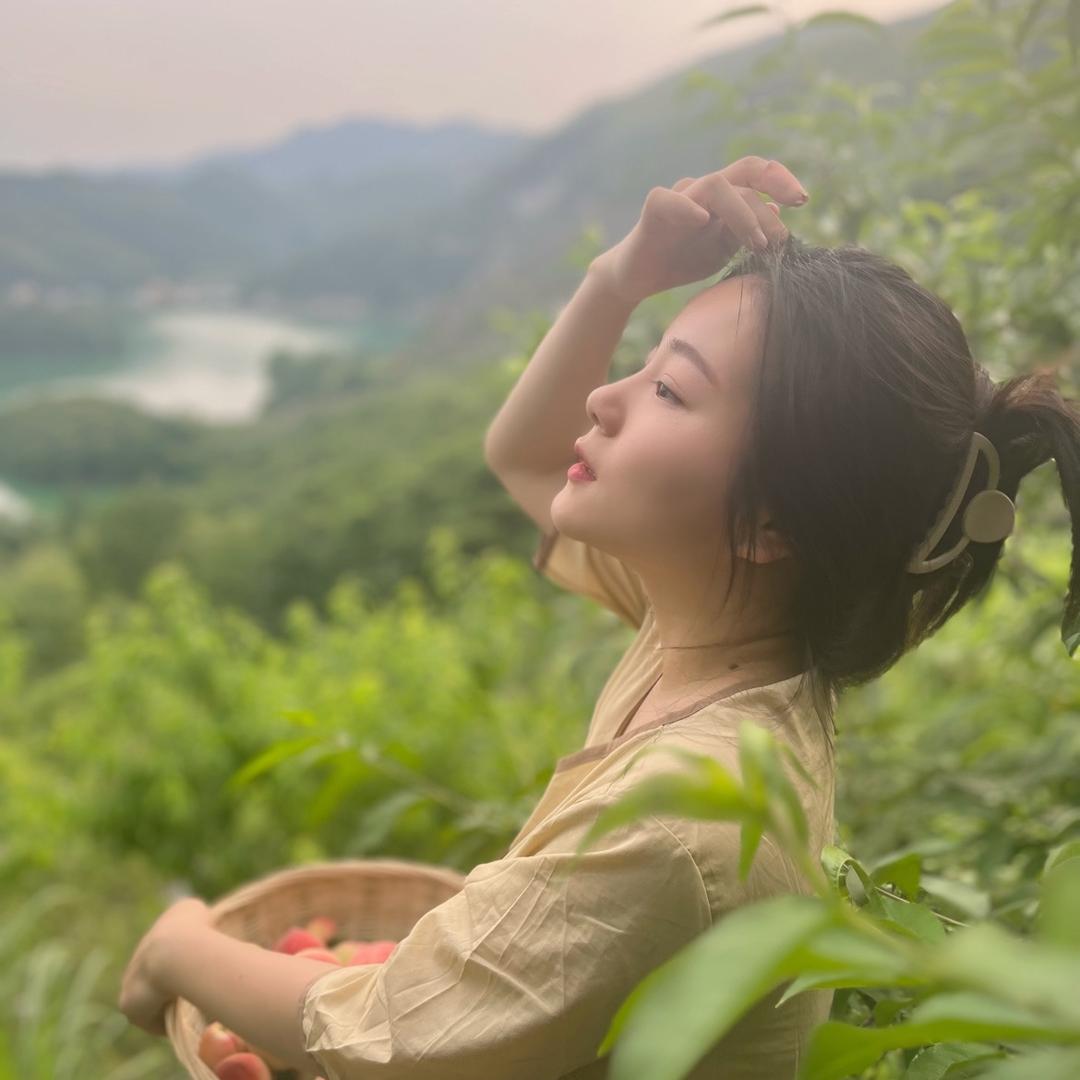 努力的小芳