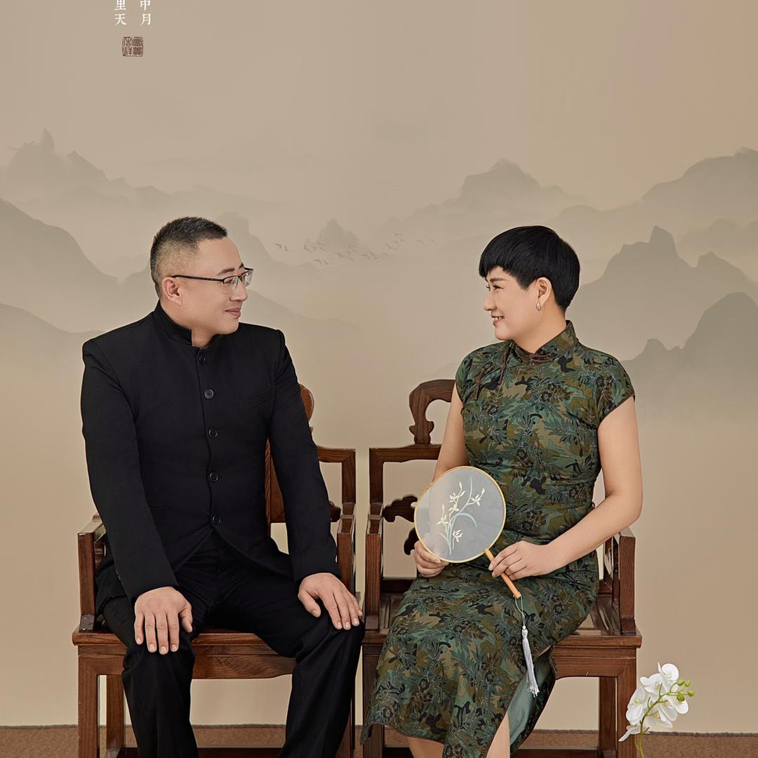 原阳  依艾经典品牌女装
