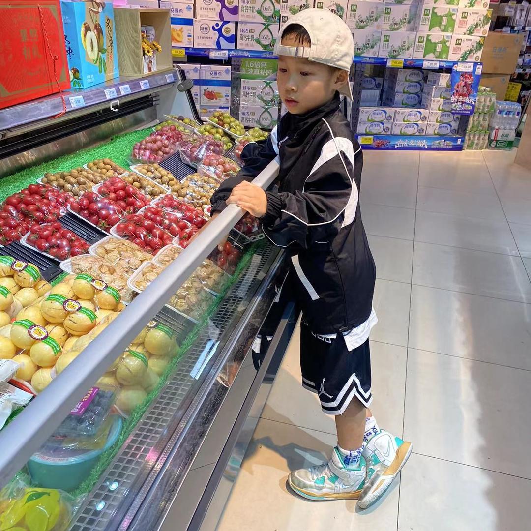 泡哥爱篮球