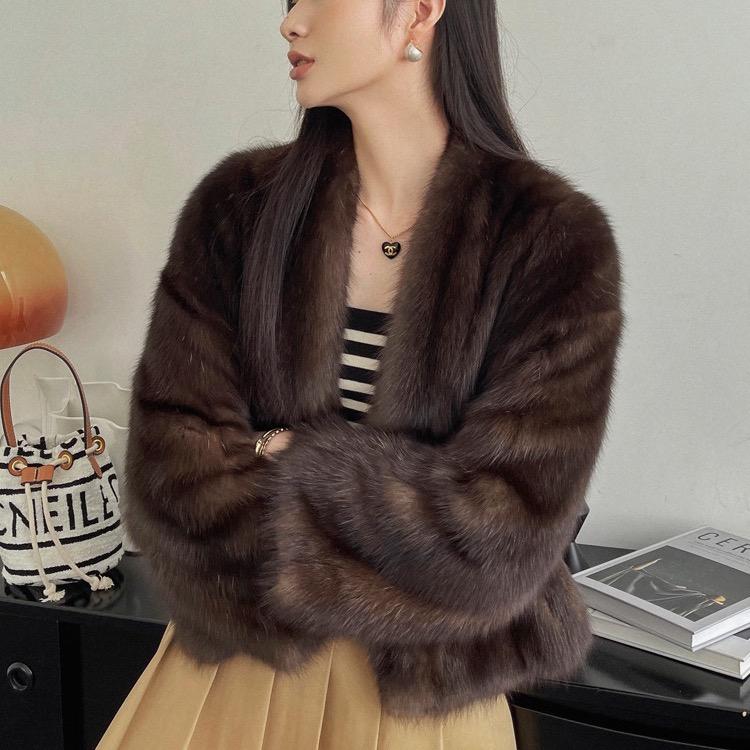 欧韩服饰工厂店