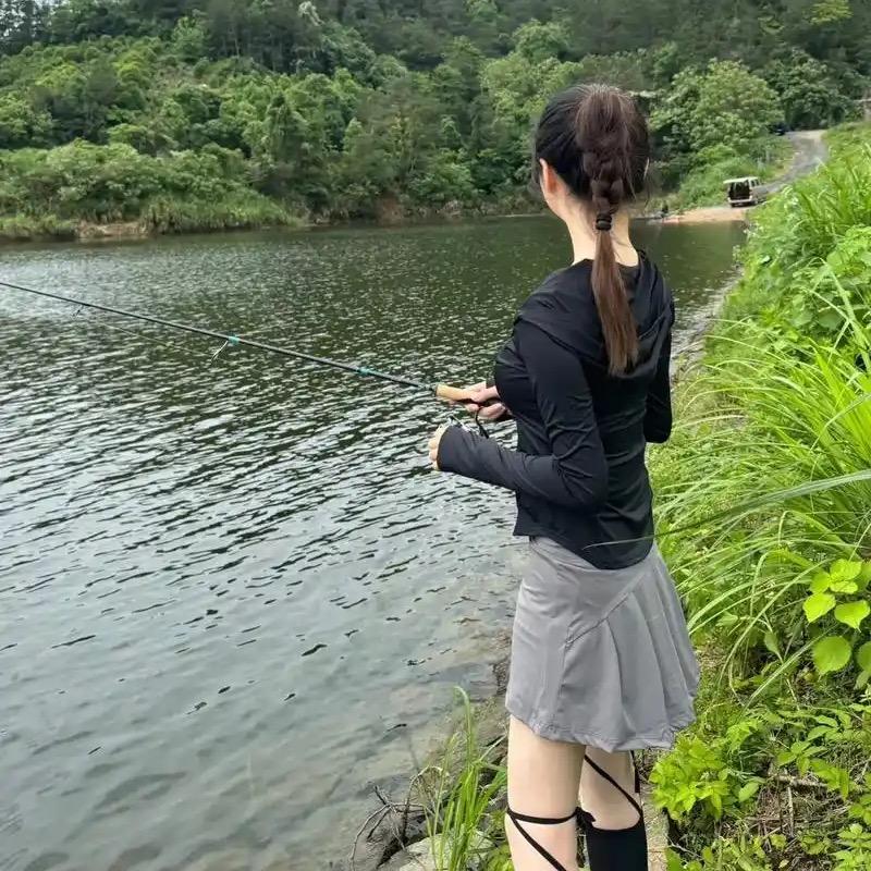 小依