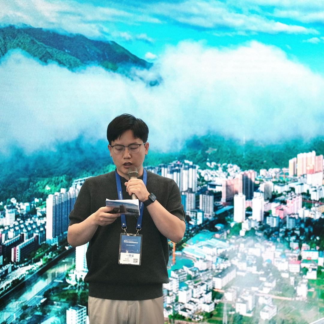 七方大毛     　　　　　　　　　　╲