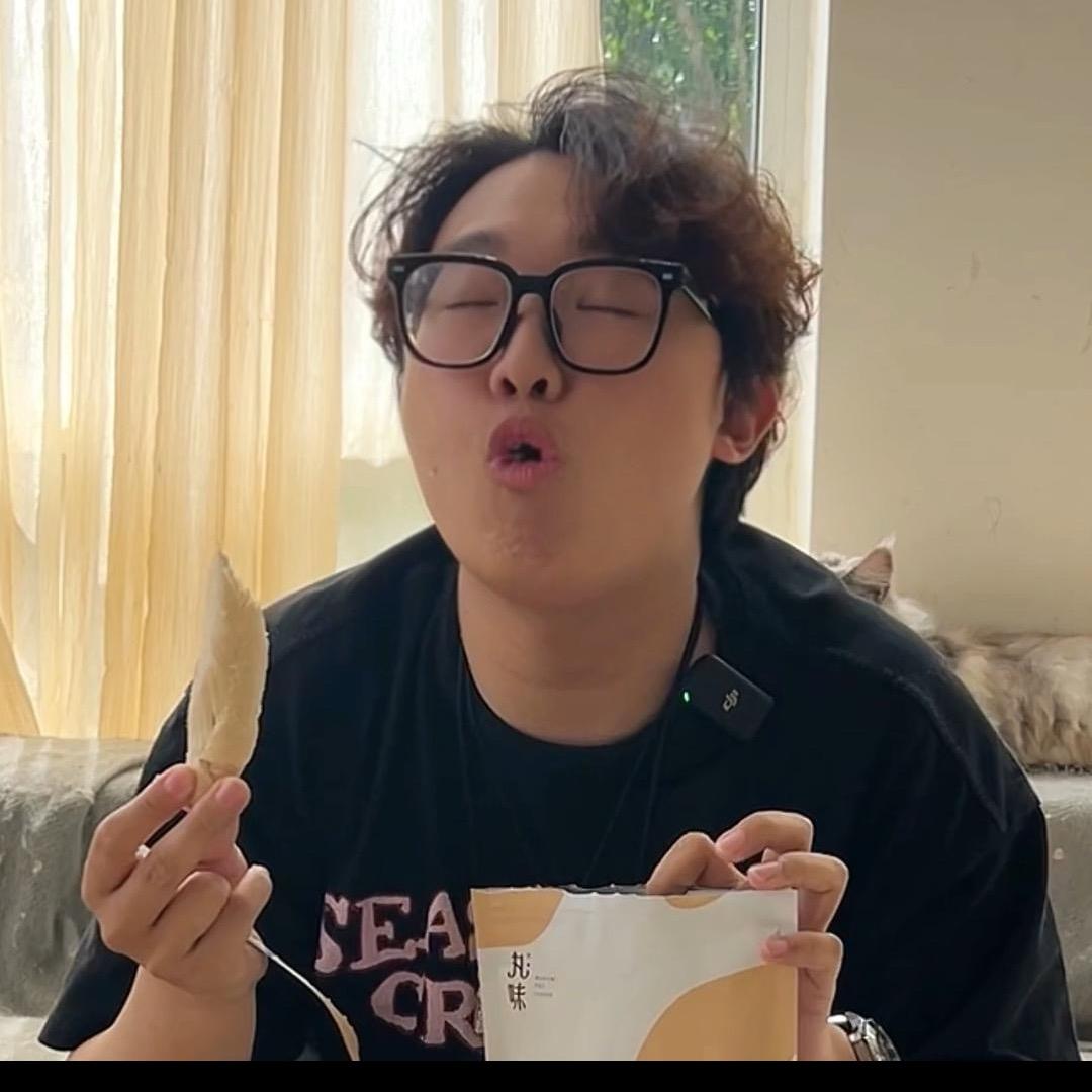 宠小凌品鉴师