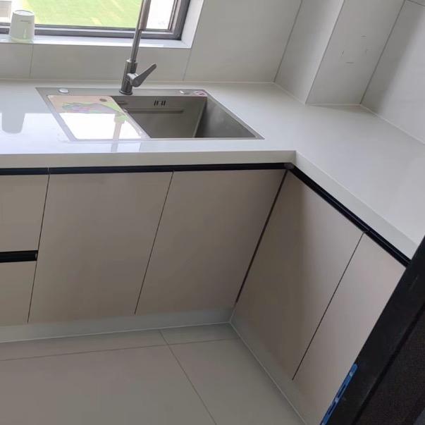 石英石台面工匠