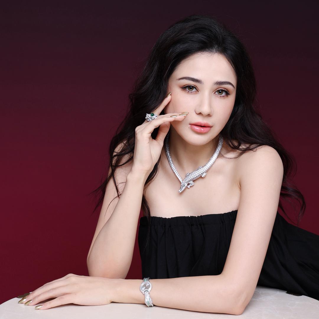 努尔Emily(记录美好生活)