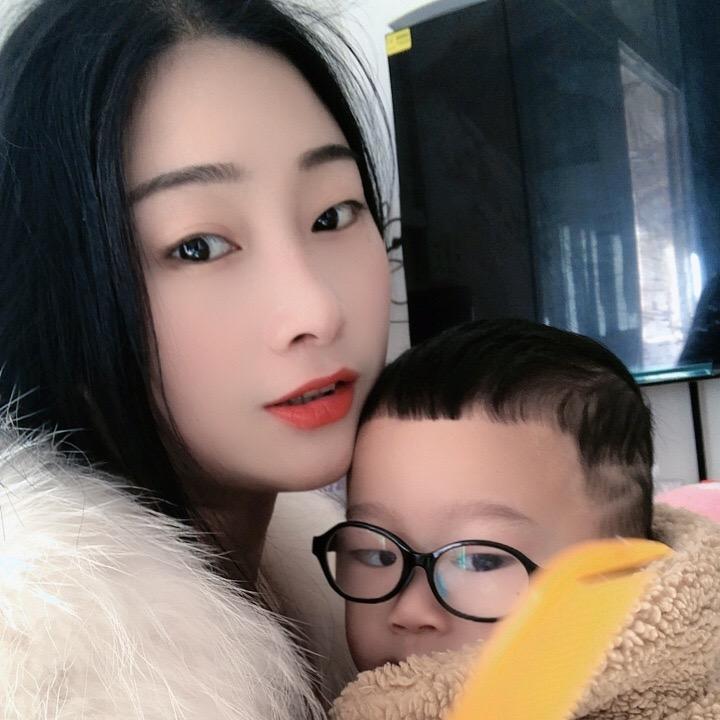 CoCo（红安卓妍茜连锁女装）