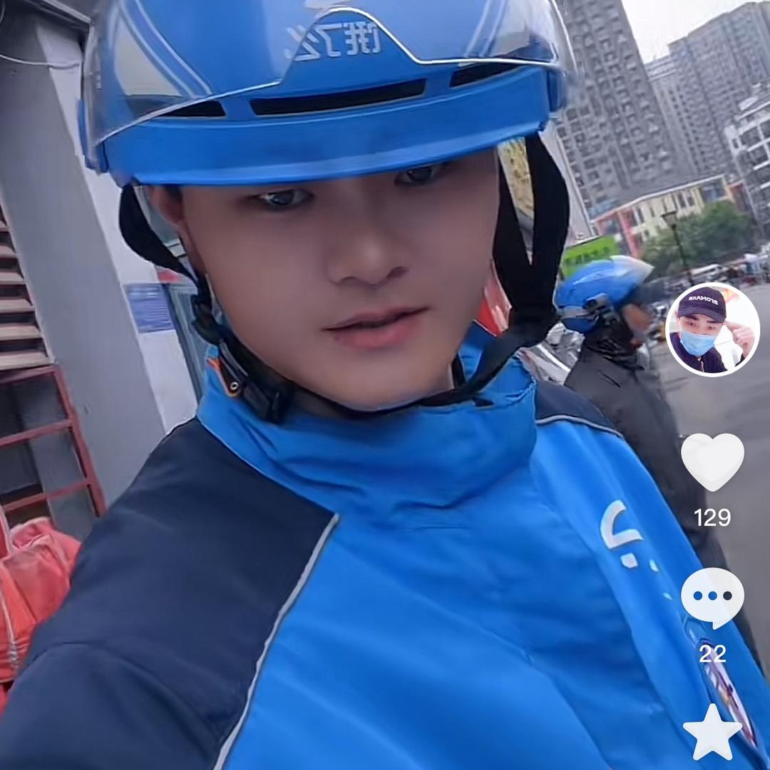 @小阿瑞《外卖小哥》