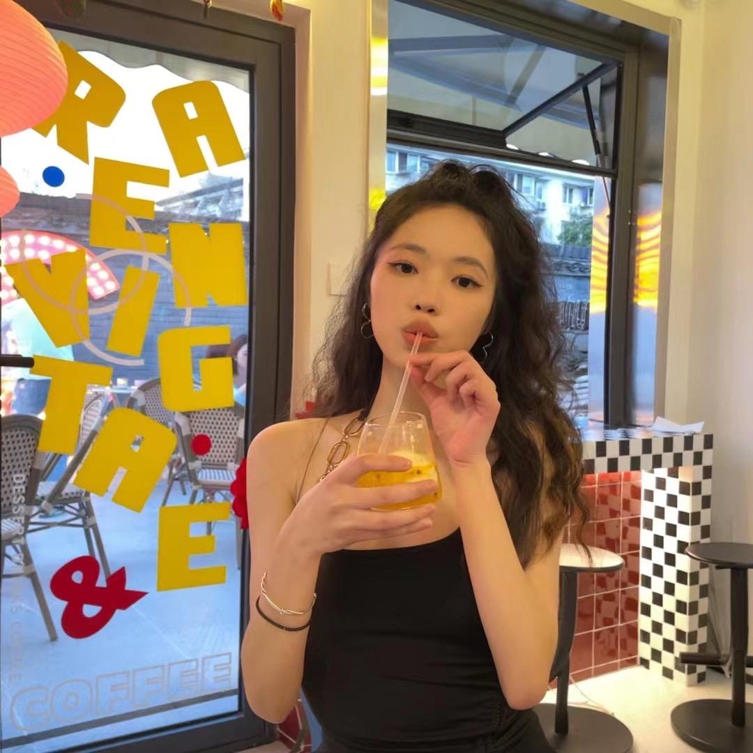 雯溢小众原创女装