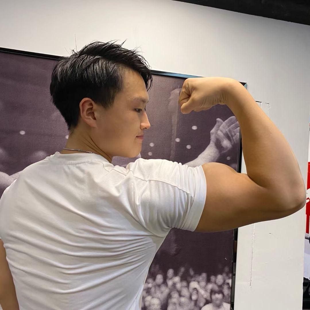 宏远龙湾私教新宇