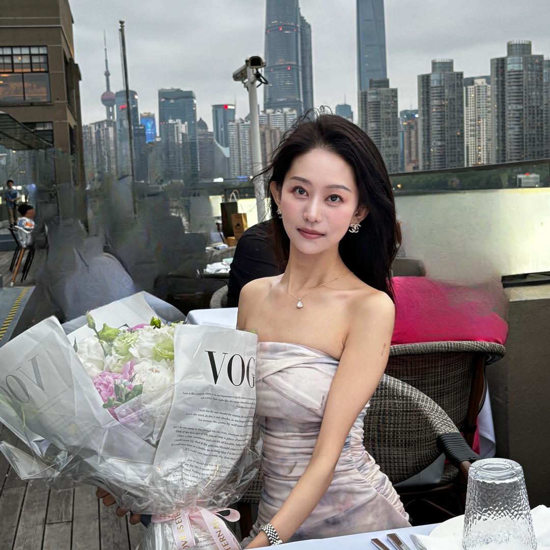 菲菲Yifei