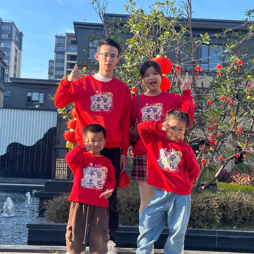 刘家四口👨‍👩‍👧‍👦