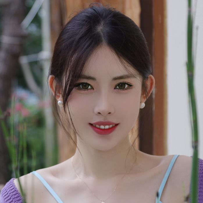贝壳哩哩（Becca）