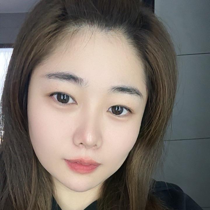 💞 Zhoʚ♡⃛ɞou 菇凉👧🏻