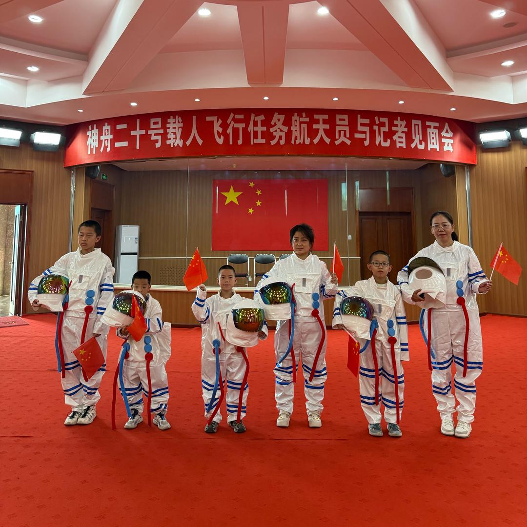 酒泉卫星发射中心