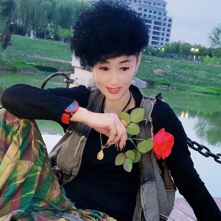 梦燕潮服装店