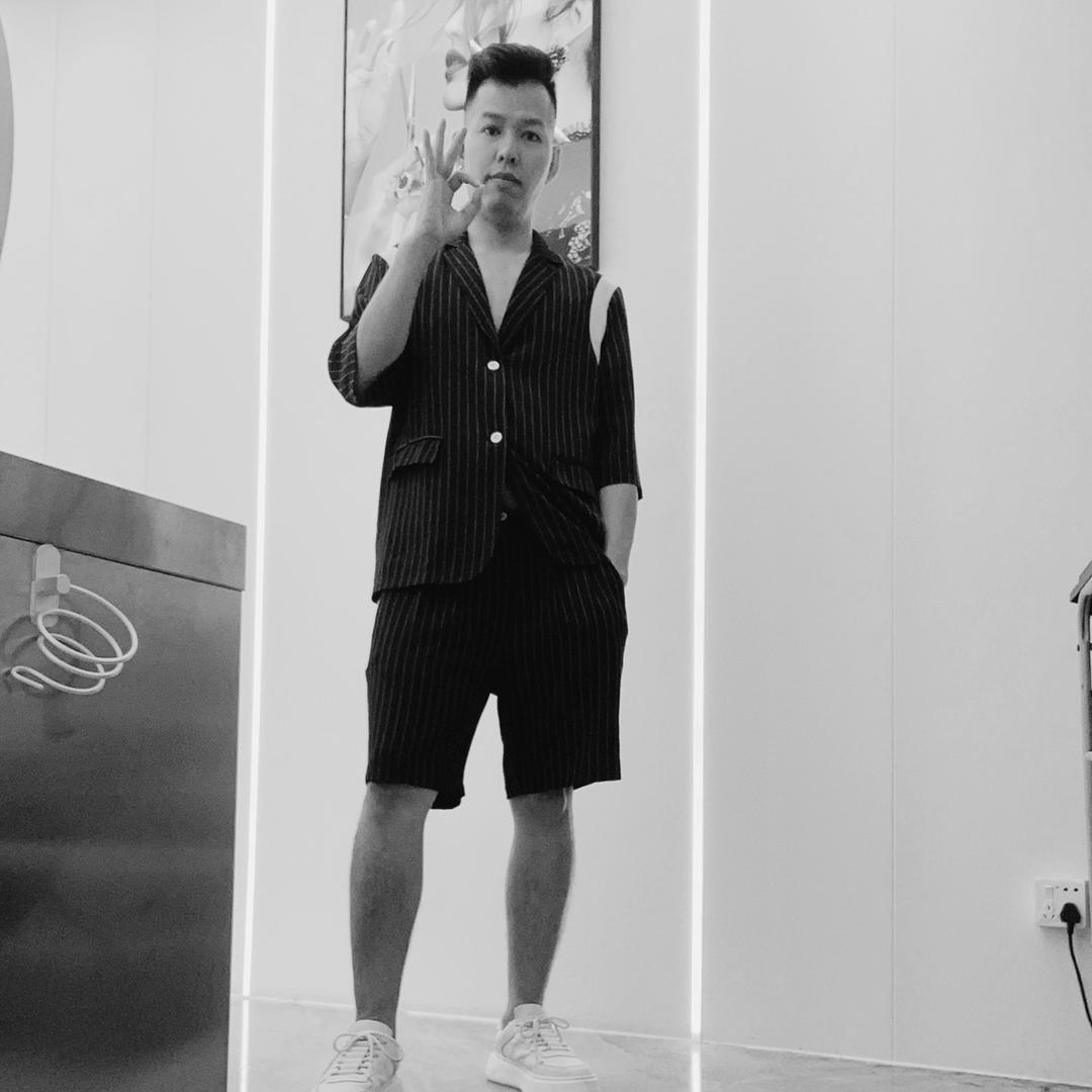 深圳沙井减龄发型阿喜 烫染店