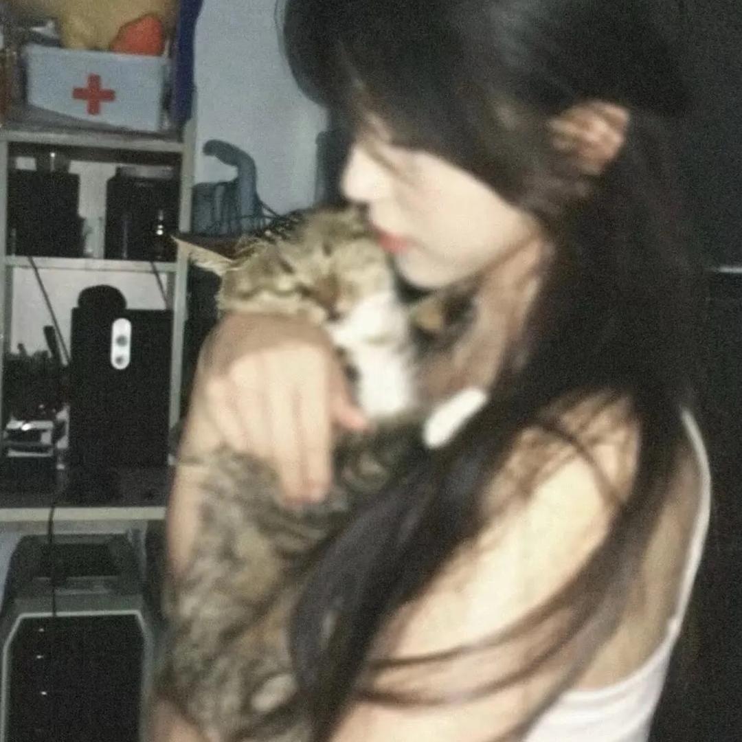 绝版婷儿✌︎' ֊'