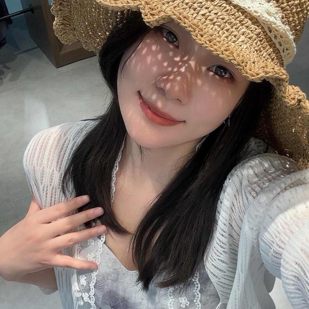 @Lily